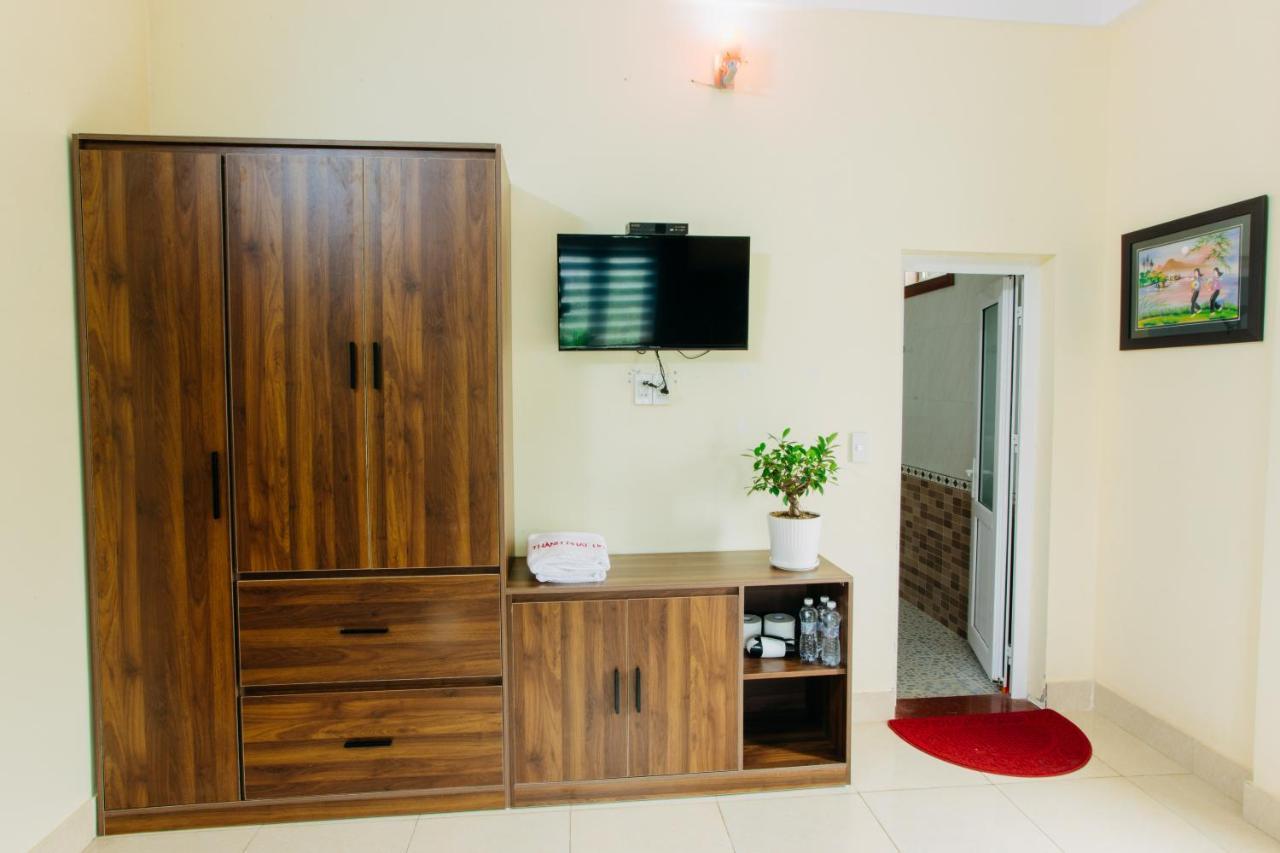 Hotel Thanh Phat Phong Nha Exterior foto